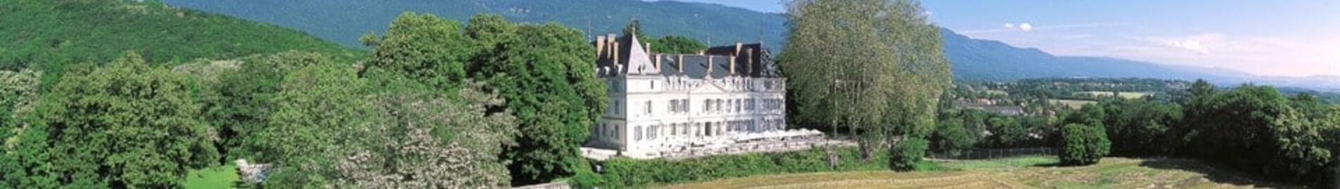 Aluguel de helicóptero: Château de Divonne Jura Lac Léman