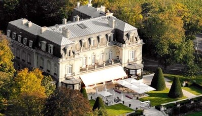 Alugue um helicóptero para voar até Les Crayères (Reims Champagne)