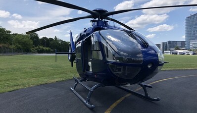 Aluguel de helicóptero: batismo no ar sobre Paris
