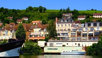 Alugue um helicóptero para La Côte Saint-Jacques em Joigny