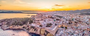 Nápoles - Ibiza: aluguel de jato particular
