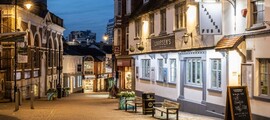 Syerston: aluguel de jatos particulares