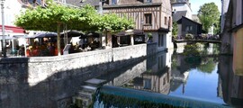 Les Mureaux: aluguel de jatos particulares