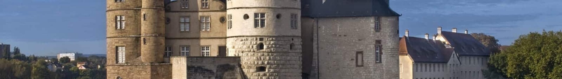 Montbeliard Courcelles: aluguel de jatos particulares 