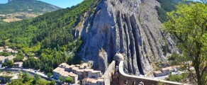 Sisteron These: aluguel de jatos particulares 