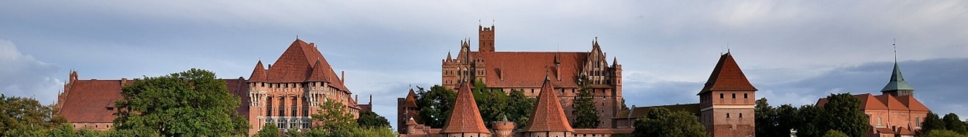 Malbork: aluguel de jatos particulares 
