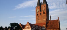 Neuhausen Ob Eck: aluguel de jatos particulares 