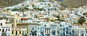 Alugue um jato particular no aeroporto de Syros