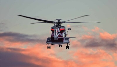 Fretar um helicóptero de transporte.