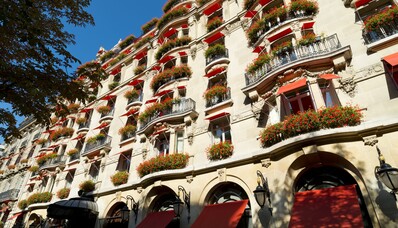 Hotel de luxo em Paris: uma estadia de sonho no Hôtel Plaza Athénée